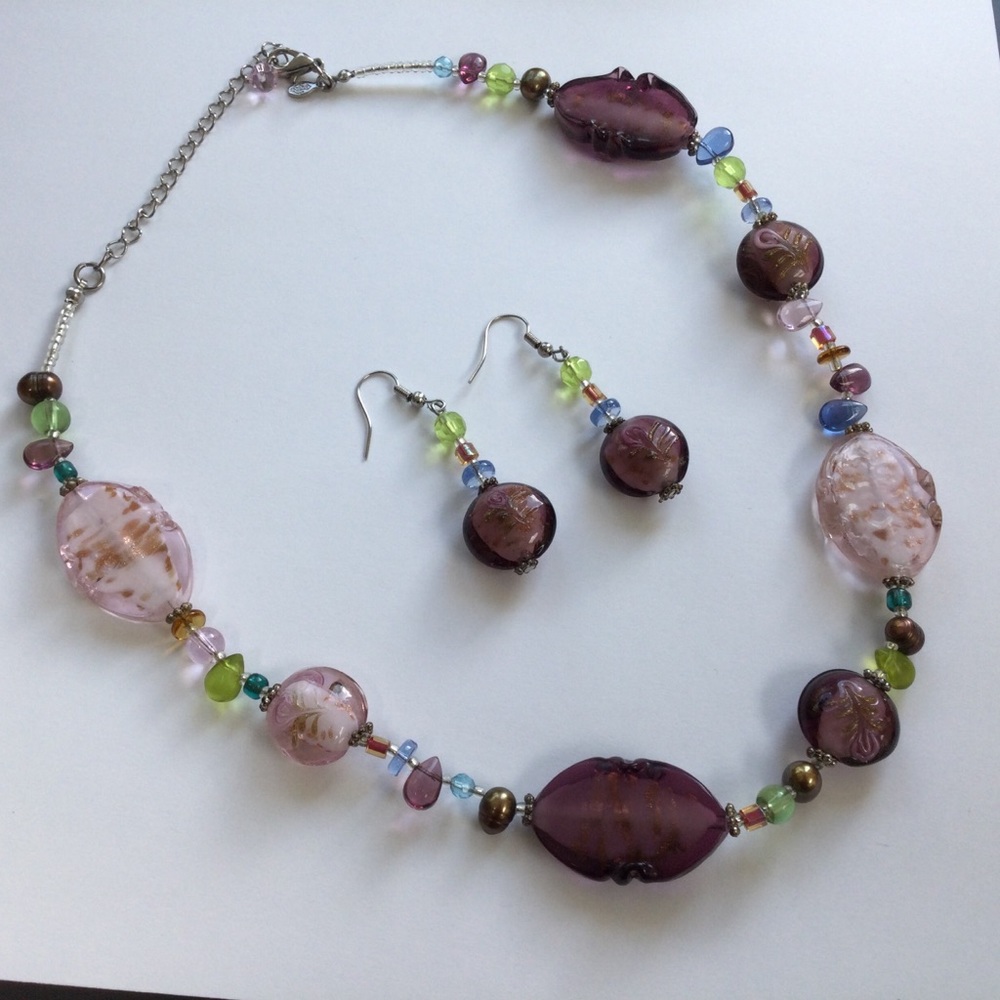 Premier Designs purple bead necklace & earrings